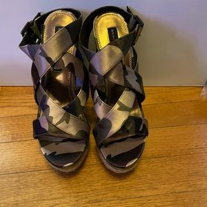 Steven Traitor Camo Strappy Sandals 8M